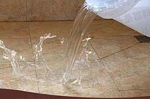 榕江漏水维修 免砸砖防水材料该如何施工